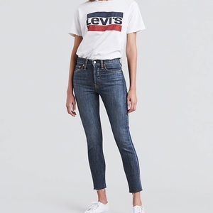 Levi’s Wedgie Fit Skinny Jeans / DARK WASH